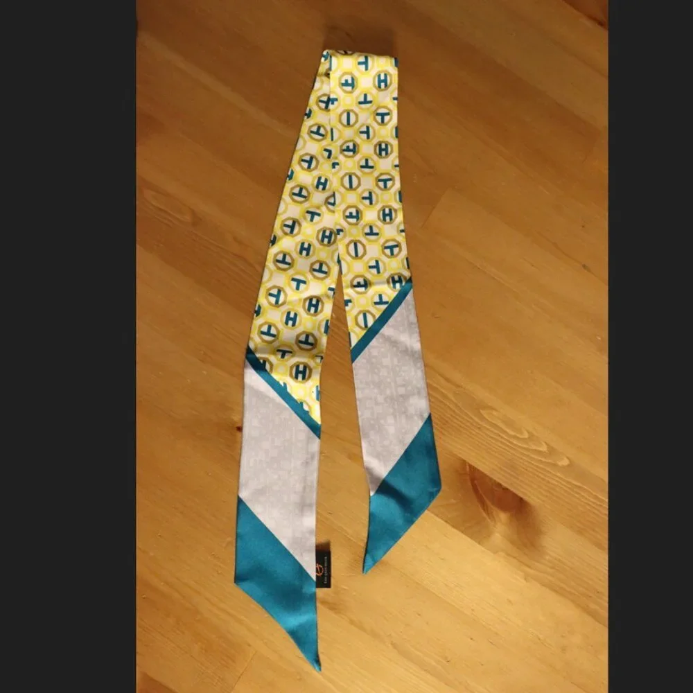Lee Geon Maan scarf, made in Korea, blue yellow green grey, small scarf